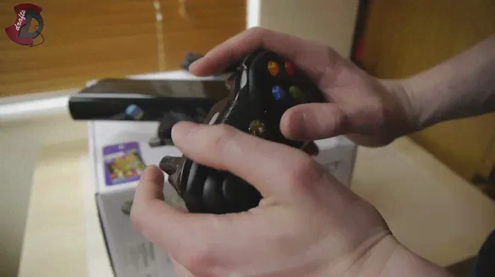 Распаковка Xbox 360 Slim, 250 ГБ, версия Kinect
